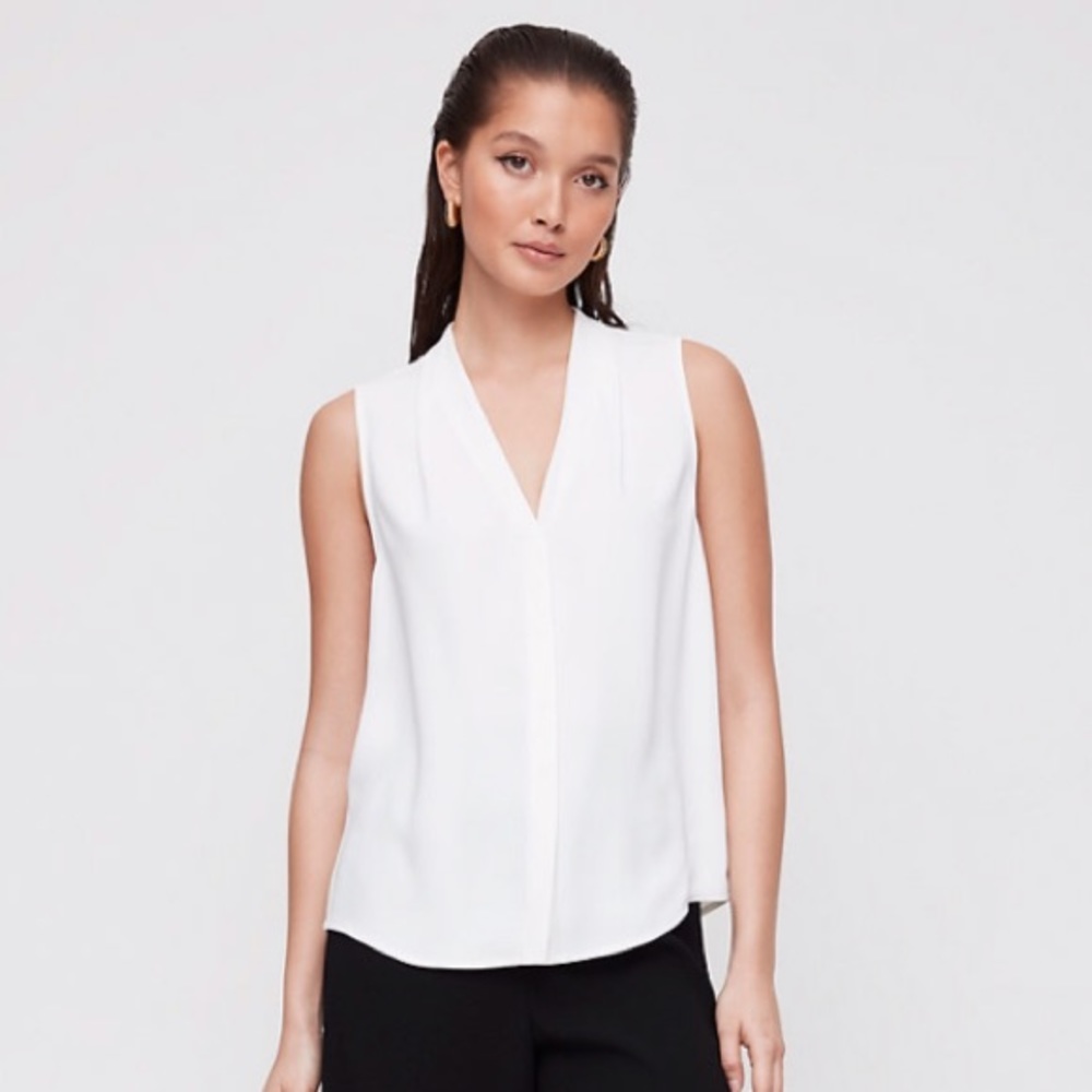 Aritzia Babaton Sleeveless Power Blouse White M